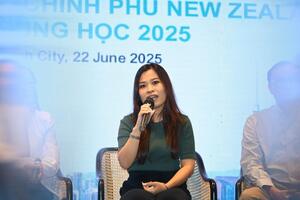 Khi cha mẹ cũng “du học” cùng con…