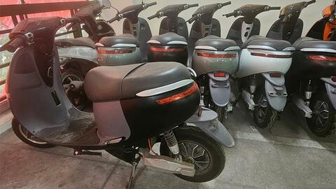 Hà Nội: Triệt phá đường dây sản xuất, buôn bán xe máy điện giả
