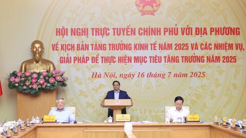 Phấn đấu tăng trưởng kinh tế năm 2025 từ 8,3-8,5%
