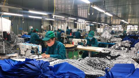 Doanh nghiệp dệt may tìm cách ứng phó khi lao động nhiễm COVID-19 tăng