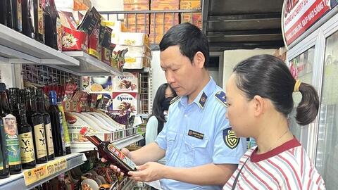 Thanh Hóa: Quyết không để tình trạng 'bão chưa tan, giá đã tăng'