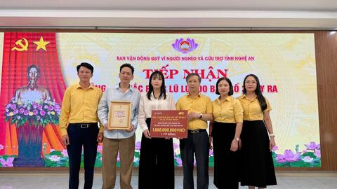 Duy Mạnh cùng “Anh em kết đoàn 3” ứng trước 1 tỷ đồng ủng hộ đồng bào vùng lũ