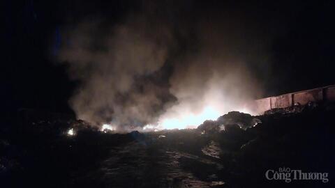 Hà Nội: Cần xử lý nghiêm việc đổ trộm rác thải công nghiệp