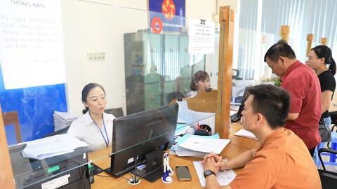 Hà Nội đưa công chức, viên chức từ sở, ngành về các xã, phường