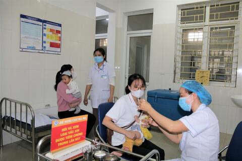 Tiếp tục duy trì tổ chức hiệu quả công tác tiêm chủng