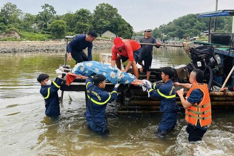 Thanh Hoá: Đã tìm thấy thi thể cháu bé mất tích do đuối nước tại biển Sầm Sơn
