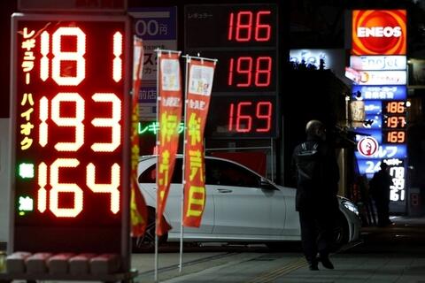 Nhiều quốc gia dùng biện pháp mạnh để kiểm soát giá xăng dầu