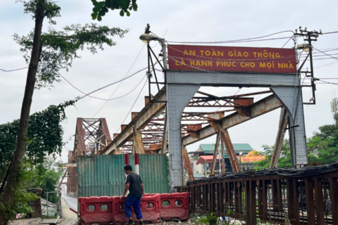 Hà Nội: Cấm lưu thông qua cầu Long Biên 2 tháng, người dân di chuyển thế nào?