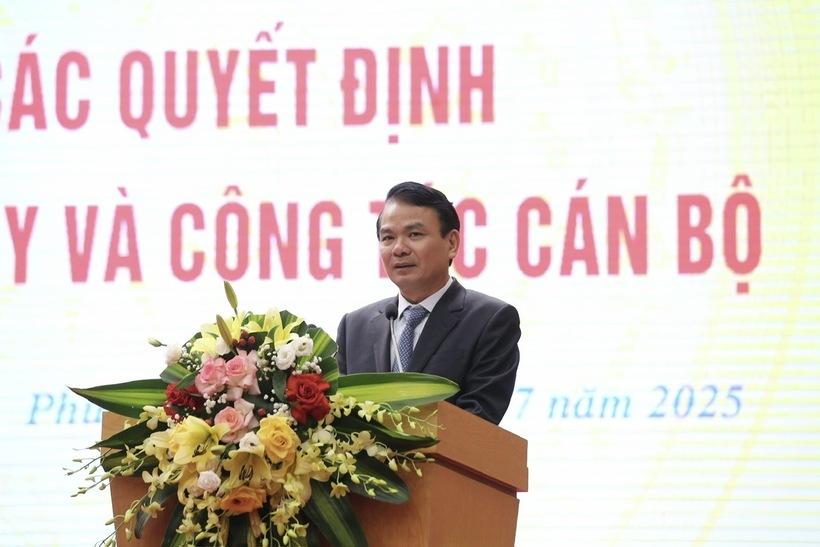Đồng chí Đặng Xuân Phong, Bí thư Tỉnh ủy Phú Thọ phát biểu tại hội nghị. Ảnh: Hà Long Hảo