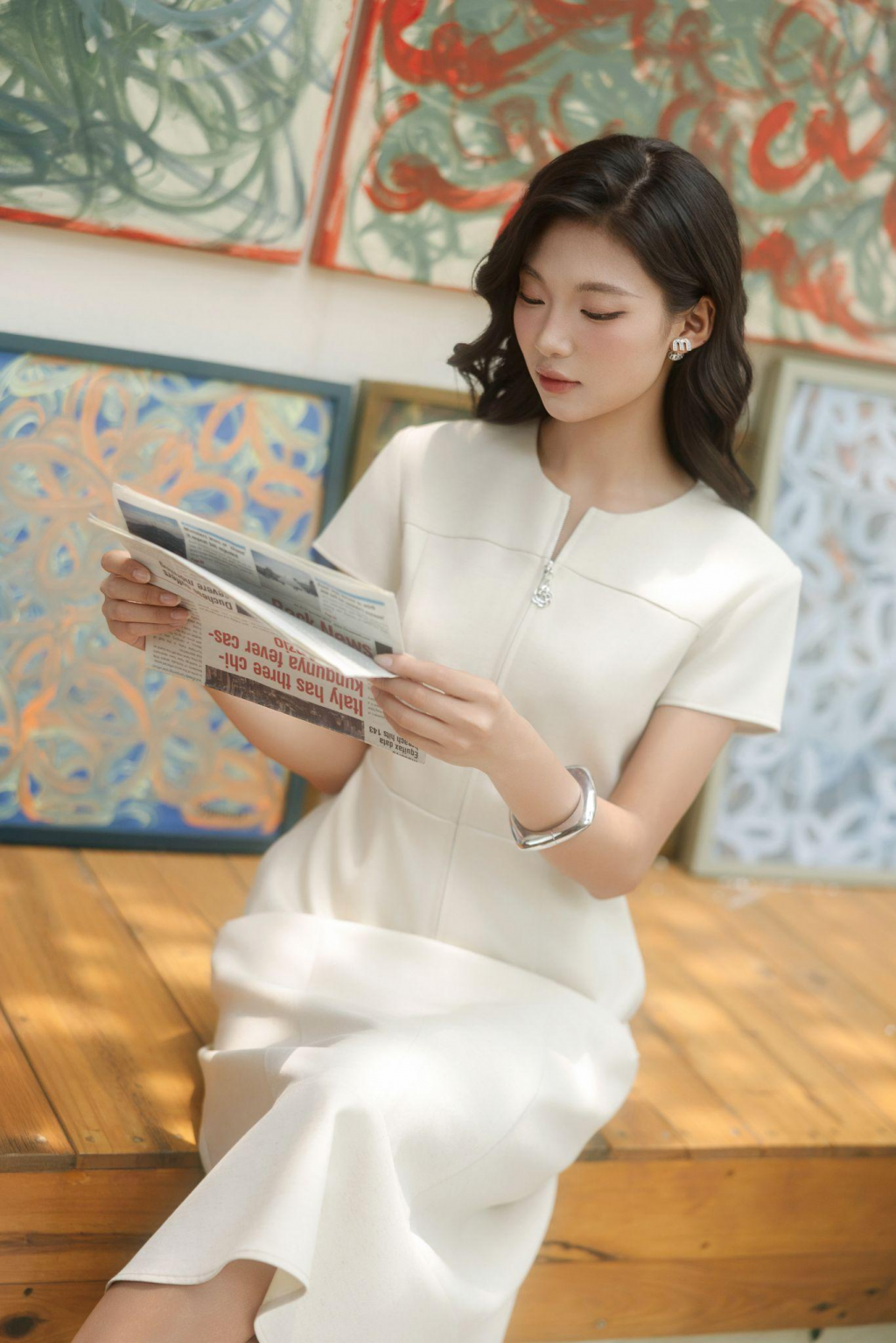 Tối giản nhưng đầy tinh tế, đầm midi là lựa chọn hoàn hảo cho quý cô yêu thích phong cách trang nhã và thanh lịch