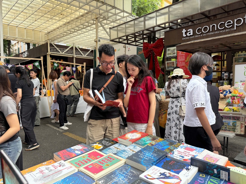 Nửa đầu 2025, đường sách TP Hồ Chí Minh thu hơn 31 tỷ đồng