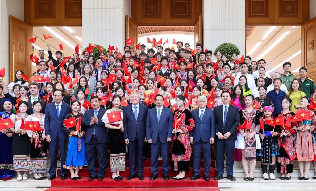 Thủ tướng Phạm Minh Chính và các đại biểu dự Hội nghị - Ảnh: VGP/Nhật Bắc