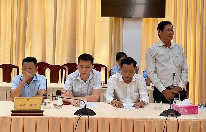 Các doanh nghiệp trao đổi thông tin tại buổi làm việc.