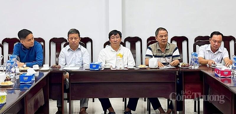 Đại diện các doanh nghiệp nêu ý kiến về những vấn đề cần được quan tâm giải quyết. Ảnh: Khánh Ngọc.