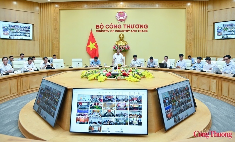 Trong 6 tháng cuối năm 2026, Bộ Công Thương sẽ tiếp tục tập trung nguồn lực cho công tác xây dựng và hoàn thiện thể chế. Ảnh: Nam Nguyễn