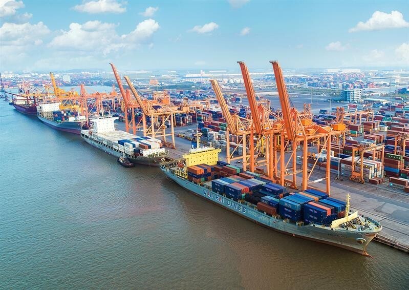 Nghị quyết 10-NQ/TW đặt mục tiêu xây dựng Việt Nam thành điểm đến đầu tư ổn định, minh bạch, tạo nền tảng thu hút dòng vốn FDI chất lượng cao và bền vững. Ảnh minh họa