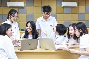 Nhiều tổ hợp xét tuyển mới xuất hiện trong mùa tuyển sinh 2025