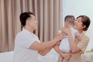 Bình đẳng trong yêu thương: Chăm con không có giới hạn giới tính