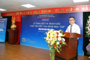 16 tác giả đoạt giải cuộc thi viết "Gia đình học tập"