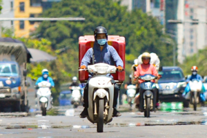 Bắc Bộ có mưa lớn, Trung Bộ nắng nóng gay gắt