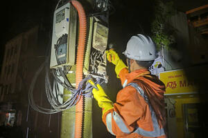 Gần 100% khách hàng miền Trung đã được khôi phục cấp điện sau mưa lũ