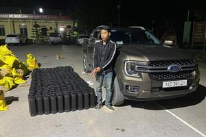 Bắt giữ đối tượng vận chuyển trái phép 224 bình khí