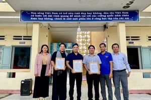 500 phần quà đến với học sinh vùng bão lũ Gia Lai