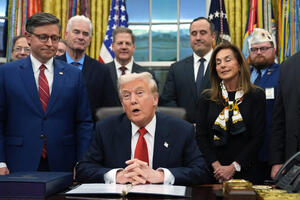 Mỹ triển khai phương án mở cửa lại Chính phủ