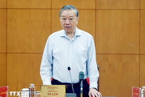 Tiếp tục kiên quyết, kiên trì đấu tranh phòng, chống tham nhũng