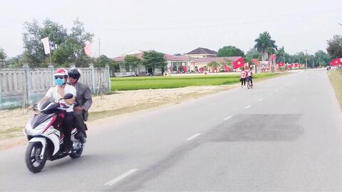 Cán đích huyện nông thôn mới