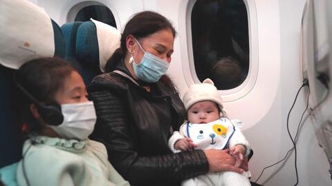 Vietnam Airlines thực hiện thành công chuyến bay đầu tiên đón công dân Việt Nam ở Ukraine về nước