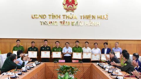 Khen thưởng 16 điển hình trong công tác quản lý, bảo vệ rừng