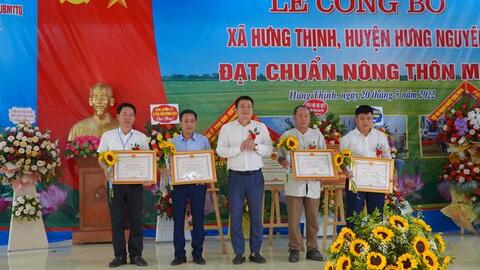 Hưng Thịnh đón Bằng công nhận xã nông thôn mới