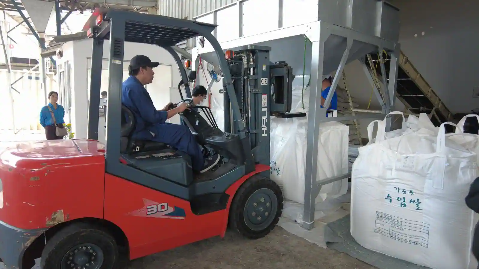 Liên kết phát huy lợi thế, nâng cao giá trị nông sản 