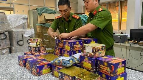 TP HCM: Triệt phá đường dây vận chuyển pháo nổ số lượng lớn