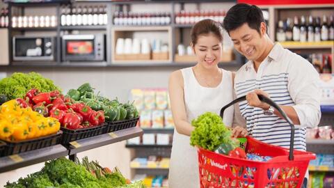 98% người mua sắm ở các tiệm tạp hóa đang điều chỉnh thói quen tiêu dùng