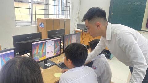 Sau miễn học phí: Cần kiểm soát các khoản “phụ phí” trong nhà trường