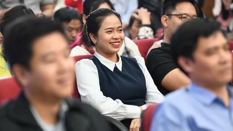Mang chè Shan tuyết Tủa Chùa ra thế giới