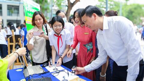 Sôi động ngày hội STEM - bứt phá cùng khoa học