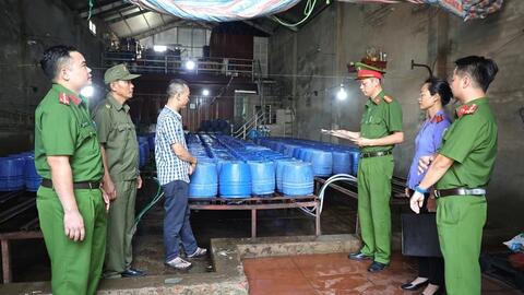 Khởi tố hình sự đối tượng sản xuất 60 tấn giá đỗ “ngậm” chất kích thích