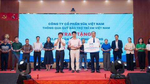 Vinamilk góp dinh dưỡng, thêm nụ cười cho thiếu nhi cả nước