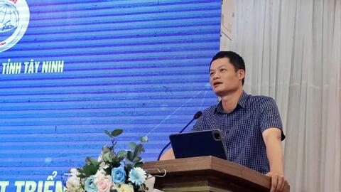 Gỡ 'nút thắt' hạ tầng thương mại biên giới Việt Nam - Campuchia