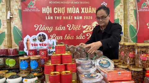 Ngày thứ hai, Hội chợ Mùa Xuân ‘tăng nhiệt’