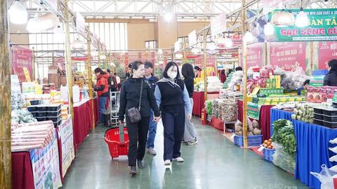 Đặc sản vùng miền ‘hút khách’ tại Hội chợ Mùa Xuân năm 2026