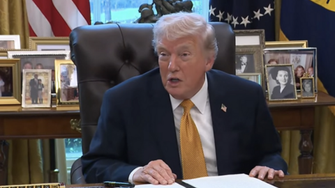 Tổng thống Donald Trump thông tin số tàu chiến Iran bị đánh chìm