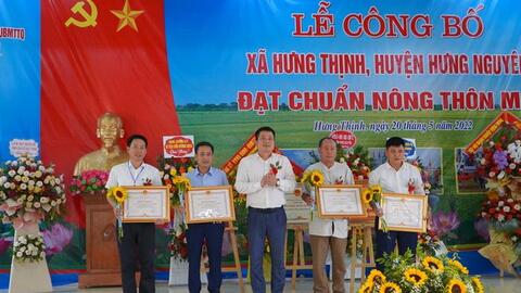 Hưng Thịnh đón Bằng công nhận xã nông thôn mới