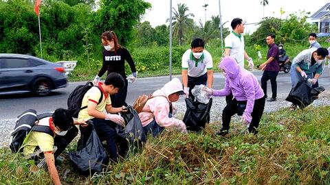 Phong Ðiền xây dựng cảnh quan môi trường sáng - xanh - sạch - đẹp 