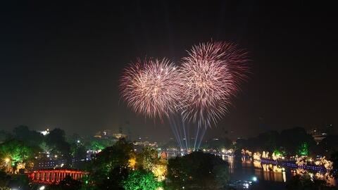 Bắn pháo hoa tại 30 điểm dịp 70 năm Giải phóng Thủ đô