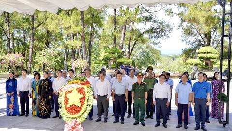 Để nghĩa tình Hà Nội "nuôi dưỡng" những tâm hồn nhân văn