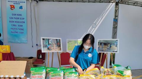 Sản phẩm OCOP Cự Đà "theo chân" thanh niên đến ngày hội lớn